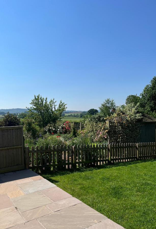 Cwm Lodge, An Idyllic Retreat In The Heart Of Herefordshire! Bagian luar foto